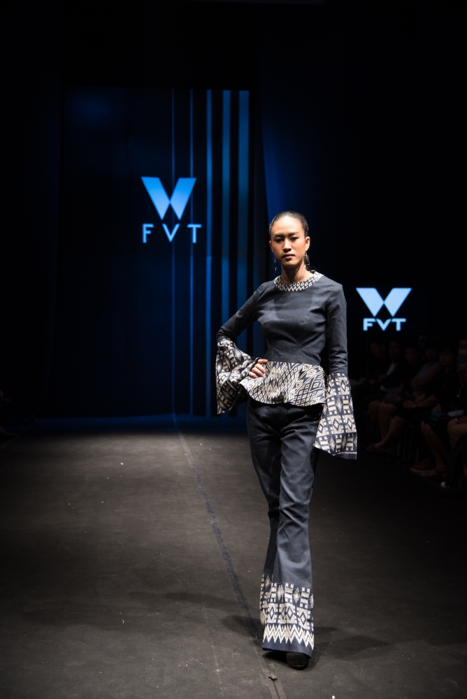 Fashion V together